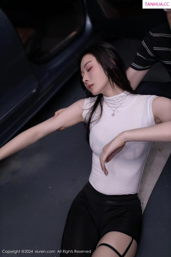 逗逗DouDou  [XiuRen]高清写真图 2024.03.21 No.8270 小逗逗 性感美臀第7张图片